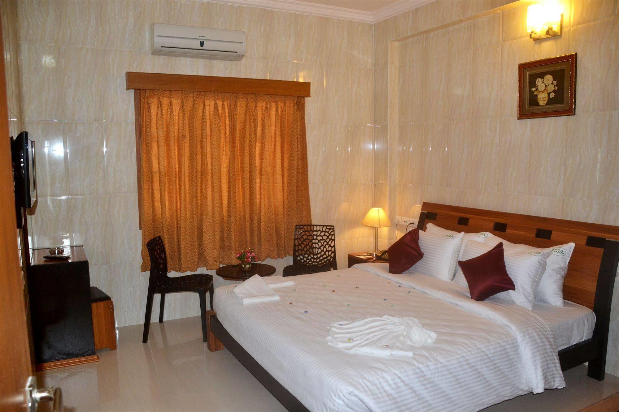 Peace Inn Chennai Exterior photo